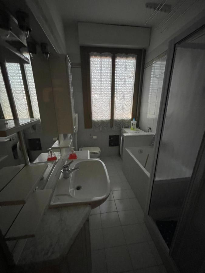 Gramsci First Appartement Modena Buitenkant foto